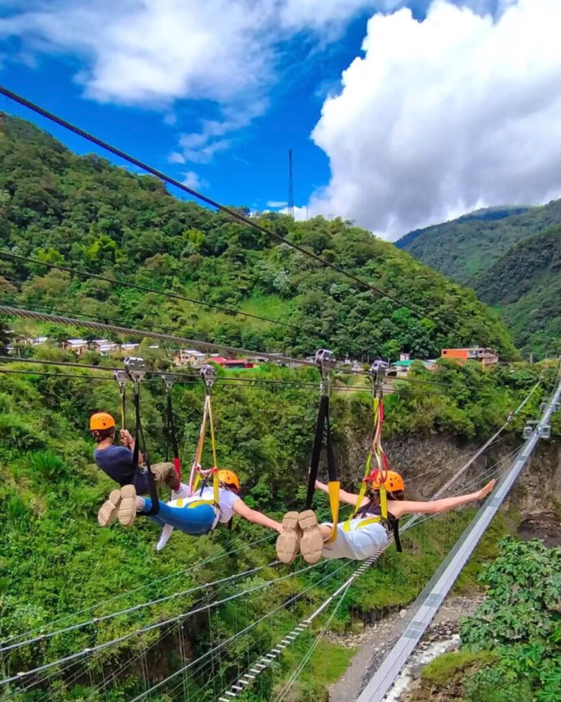 Aventura en Maga Park en la Ruta de las Cascadas de Baños de Agua Santa  
