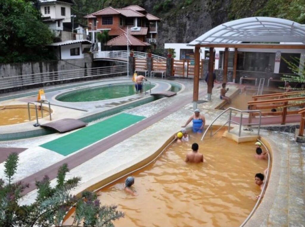 Aguas Termales El Salado en Baños de Agua Santa